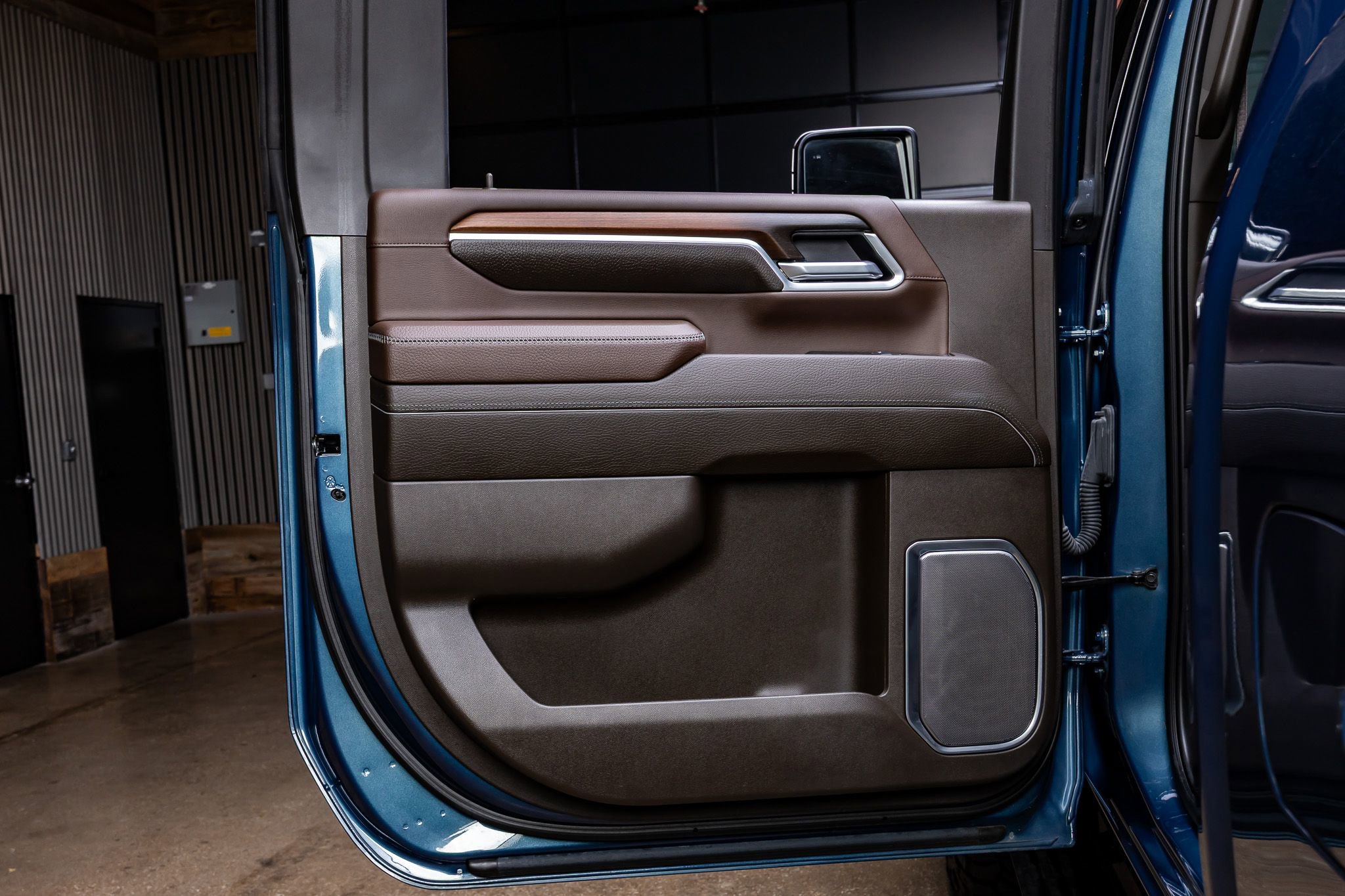 Used 2025 GMC Sierra 2500 Denali w/ Denali Reserve Package image 38