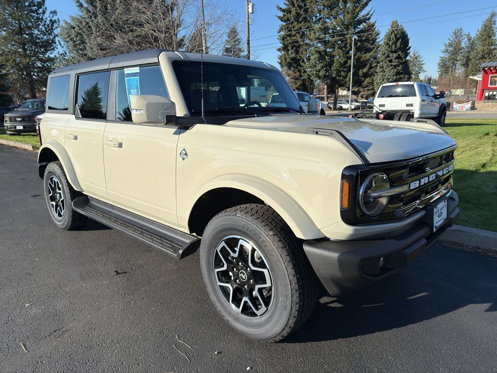 New 2025 Ford Bronco Outer Banks