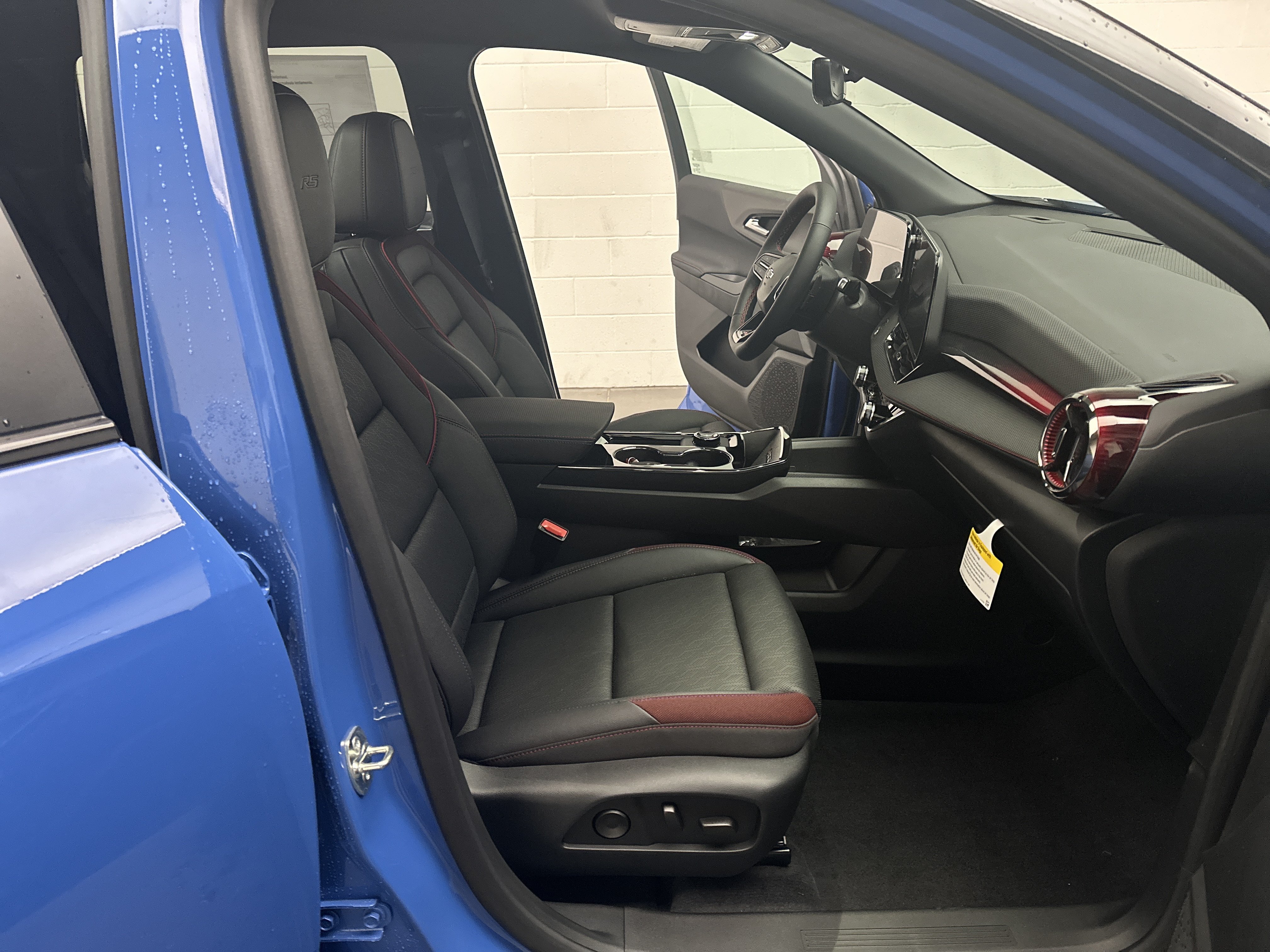 New 2026 Chevrolet Equinox RS w/ Convenience Package III FWD image 23