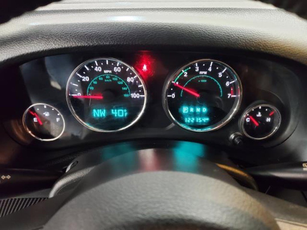 Used 2017 Jeep Wrangler Unlimited Sahara w/ Connectivity Group image 16