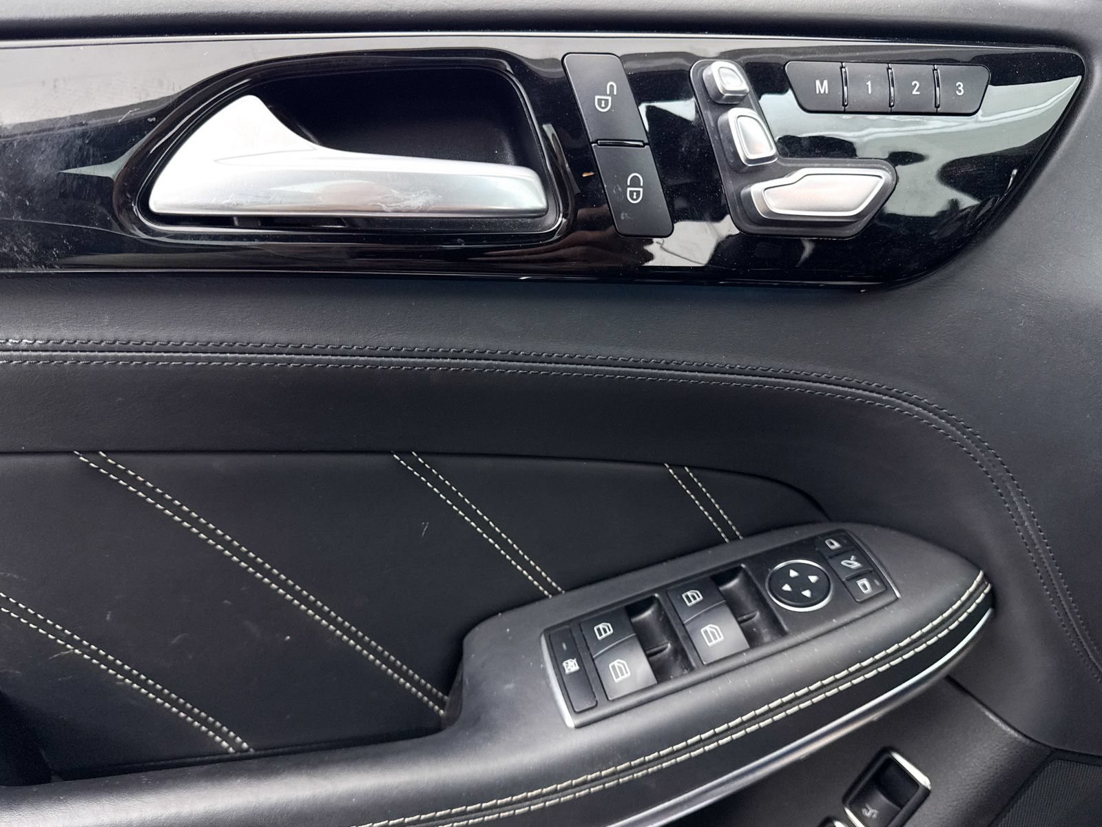 Used 2018 Mercedes-Benz GLS 63 AMG 4MATIC image 28