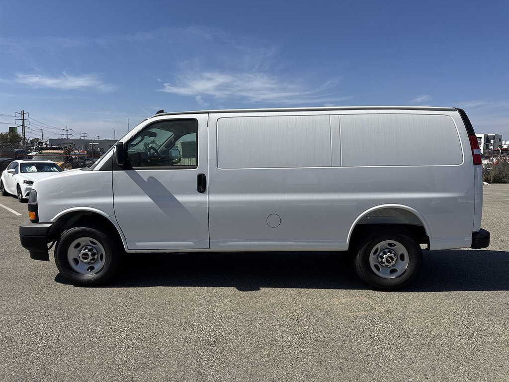 New 2026 GMC Savana 2500 w/ Driver Convenience Package RWD image 5
