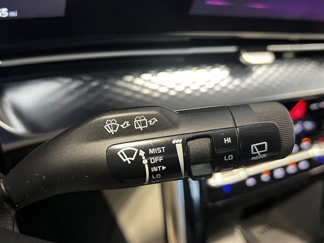 Used 2024 Kia Carnival SX Prestige image 45