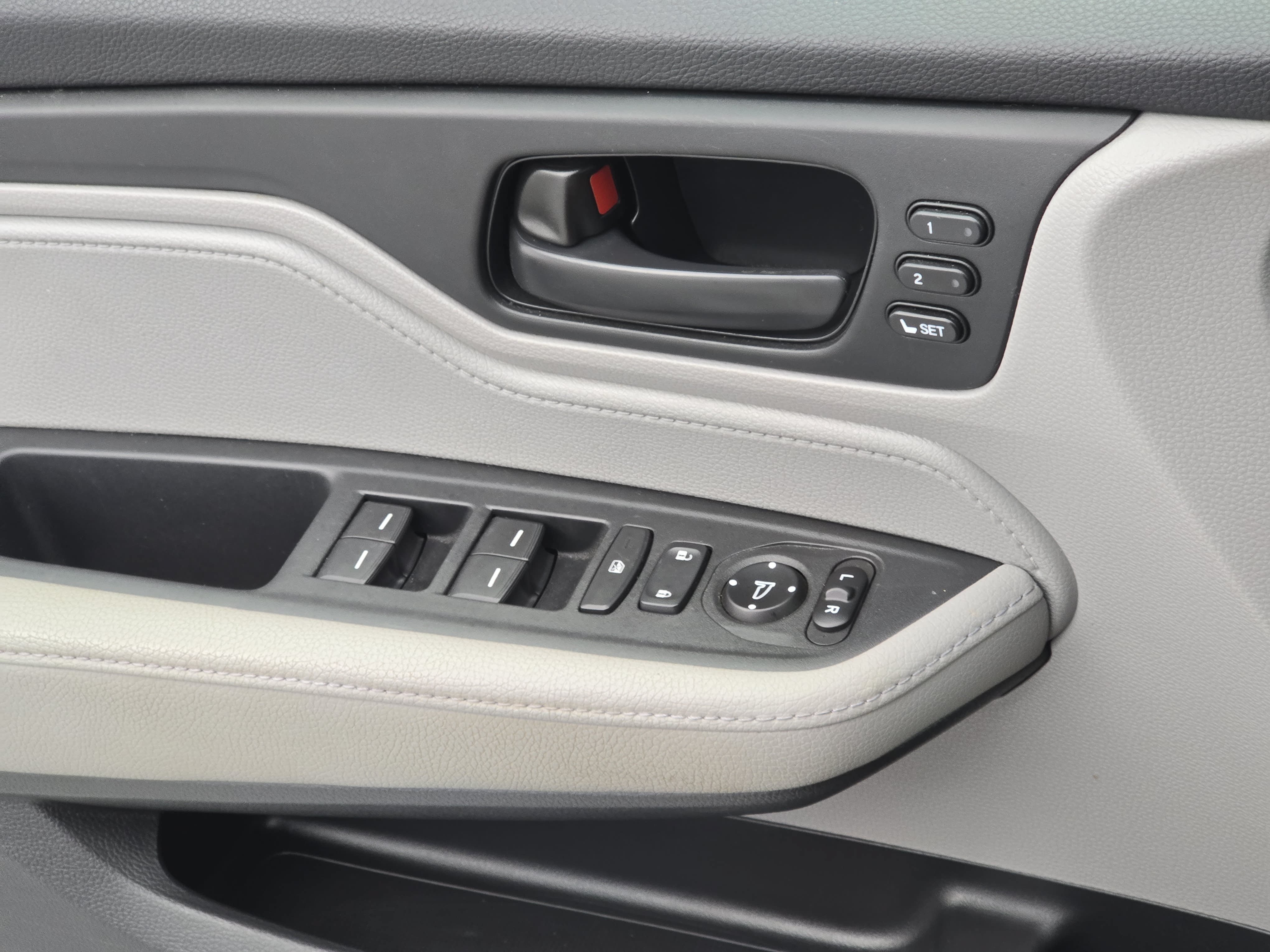 Used 2018 Honda Odyssey EX-L image 29