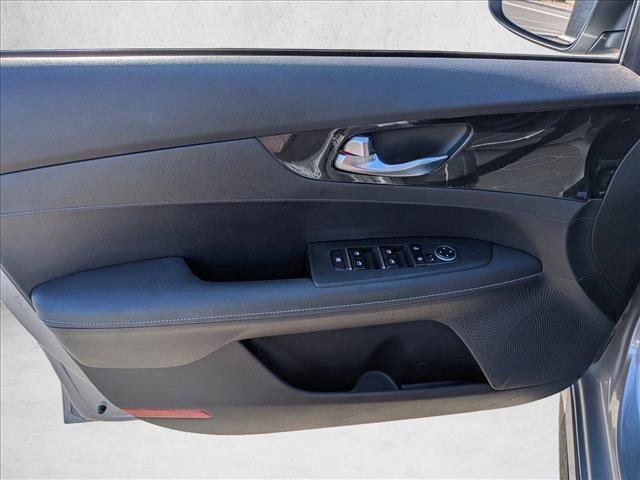 Used 2023 Kia Forte GT-Line FWD image 9