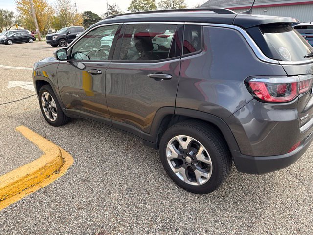 Used 2019 Jeep Compass Limited AWD/4WD image 9