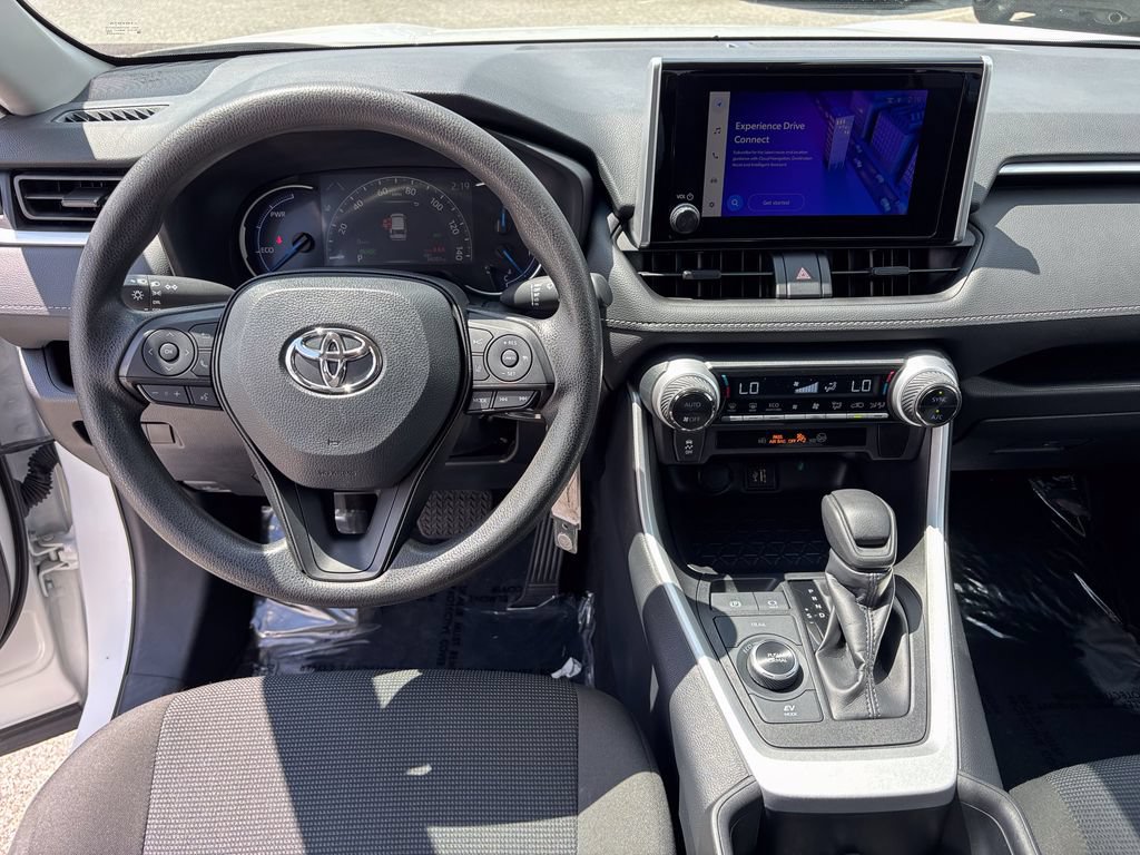 Used 2025 Toyota RAV4 LE AWD/4WD image 20