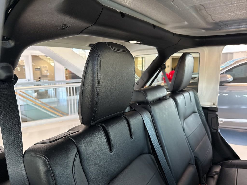 Used 2022 Jeep Wrangler Unlimited Sahara w/ Cold Weather Group image 32