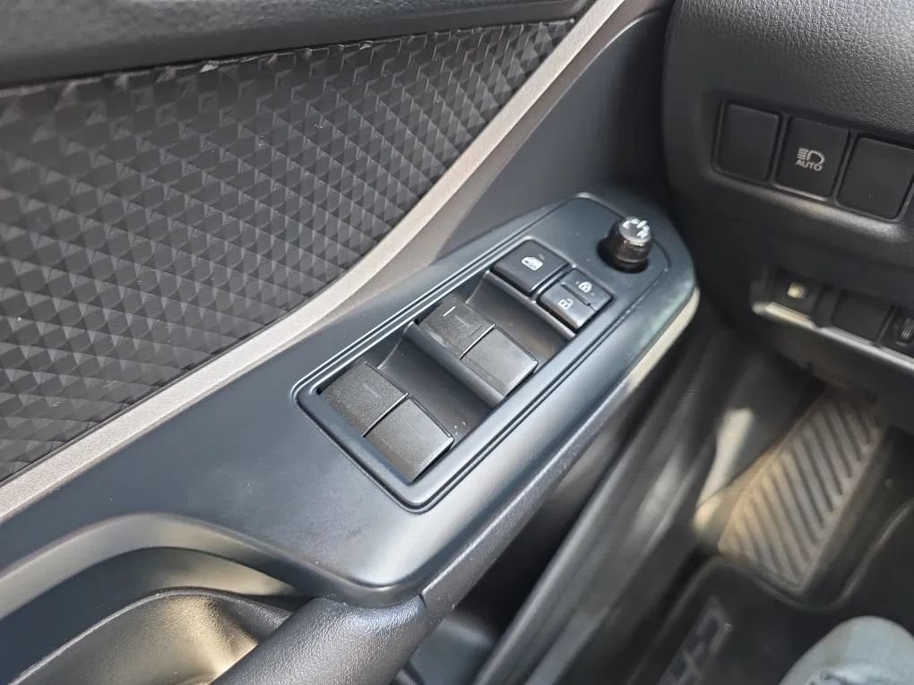 Used 2021 Toyota C-HR LE FWD image 23