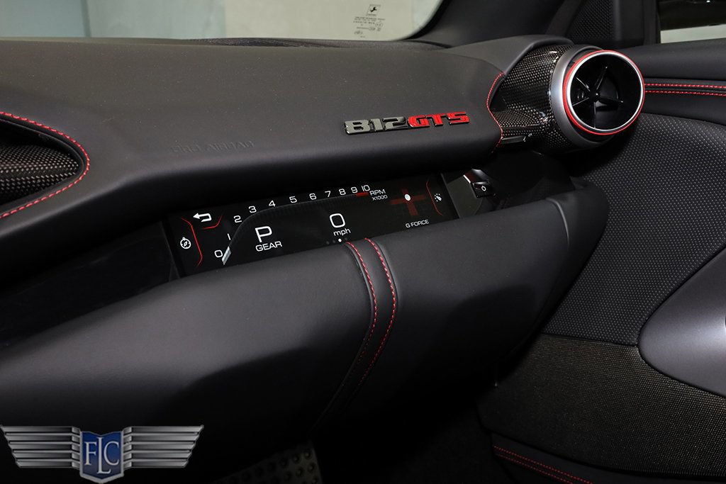 Used 2021 Ferrari 812 GTS RWD image 32