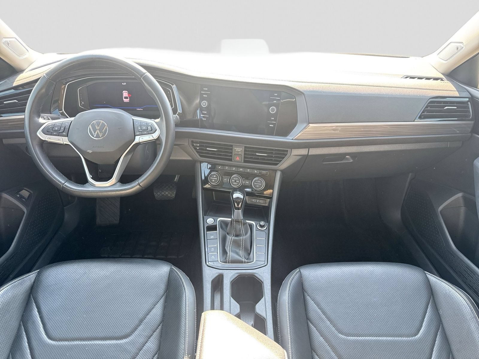 Used 2024 Volkswagen Jetta SEL FWD image 17