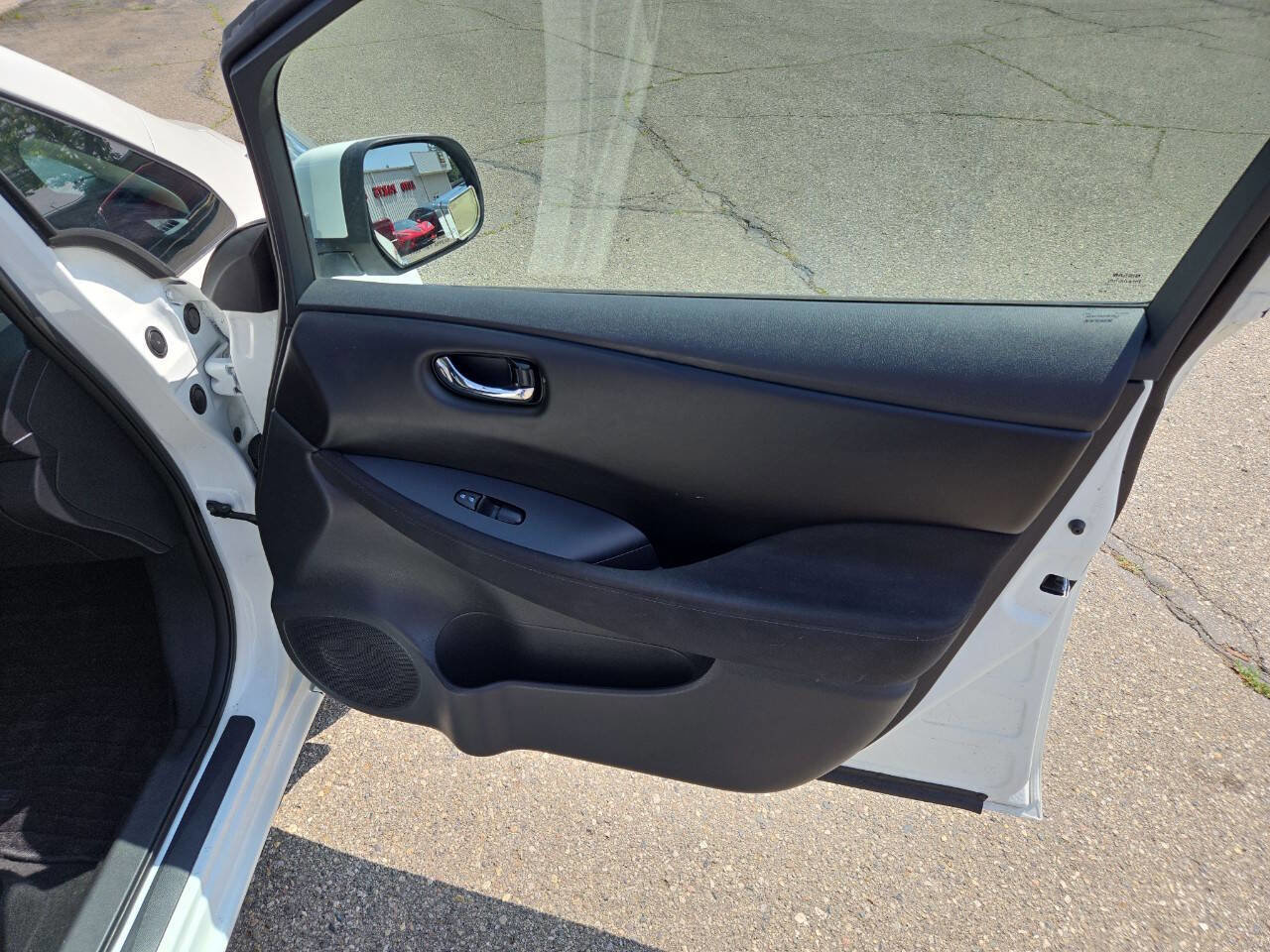 Used 2017 Nissan Leaf S w/ Charge Package image 31