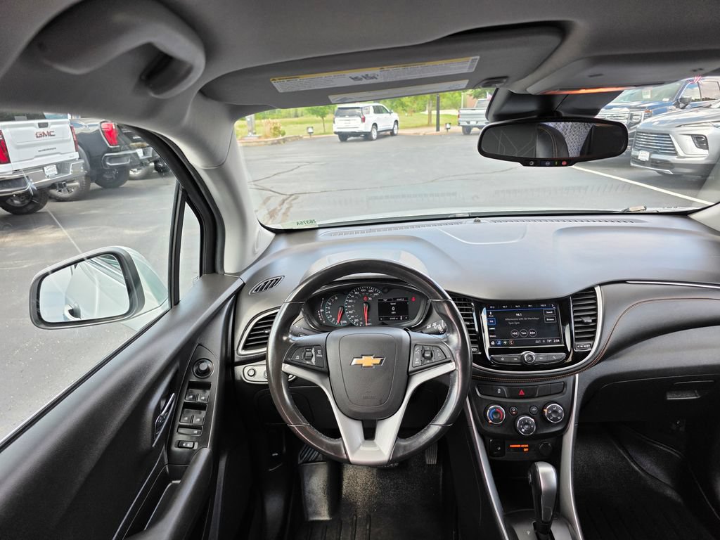Certified 2018 Chevrolet Trax LT w/ LT Convenience Package AWD/4WD image 13