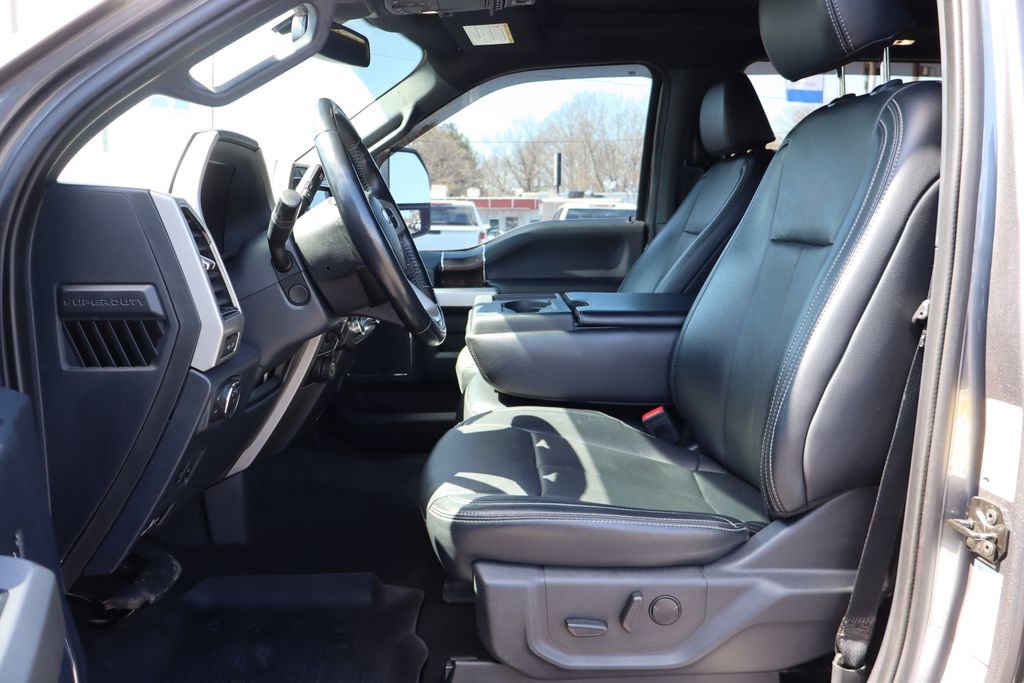 Used 2022 Ford F250 Lariat w/ Lariat Ultimate Package image 4