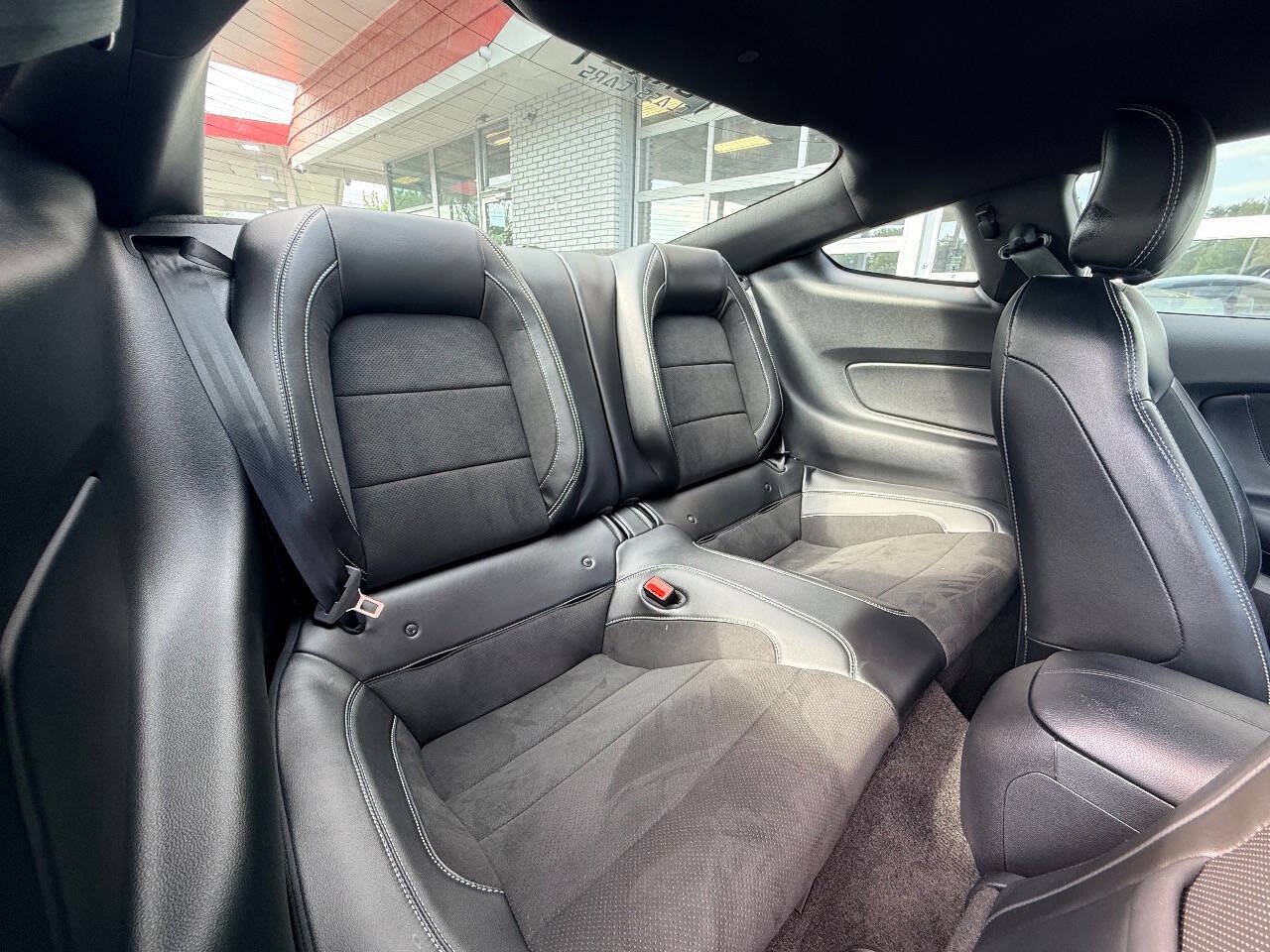 Used 2018 Ford Mustang Shelby GT350 w/ Convenience Package RWD image 37
