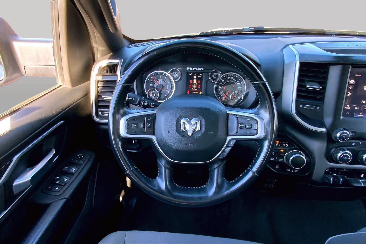Used 2023 RAM 1500 Big Horn AWD/4WD image 6