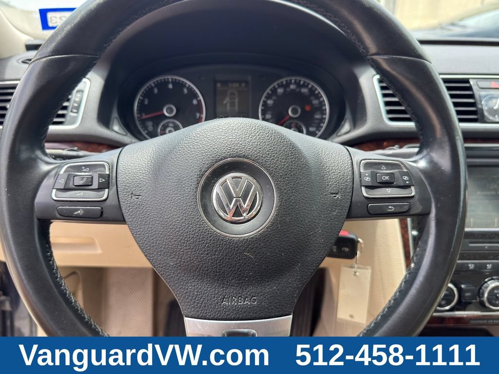 Used 2012 Volkswagen Passat 2.5 SEL FWD image 15