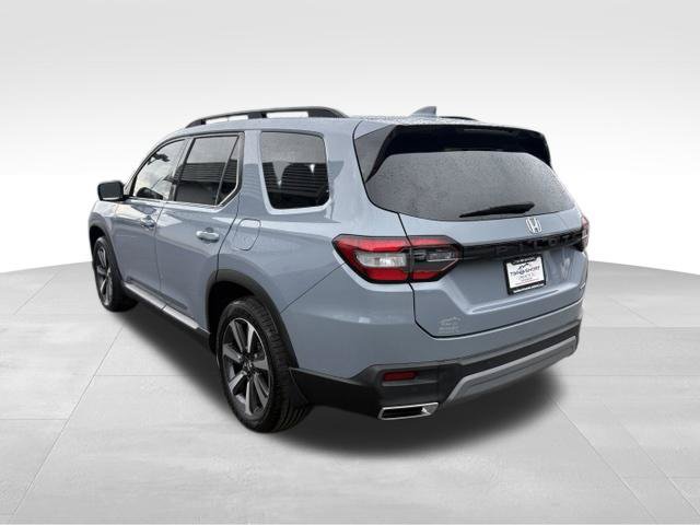 Used 2023 Honda Pilot Touring image 11