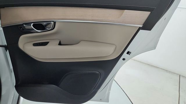Certified 2026 Volvo XC90 B6 Plus w/ Protection Package Premier AWD/4WD image 37