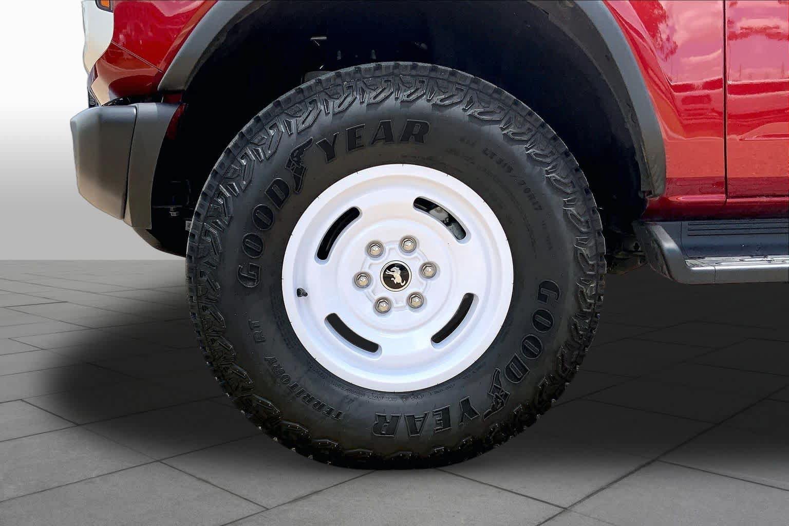 Used 2025 Ford Bronco Heritage Edition AWD/4WD image 10