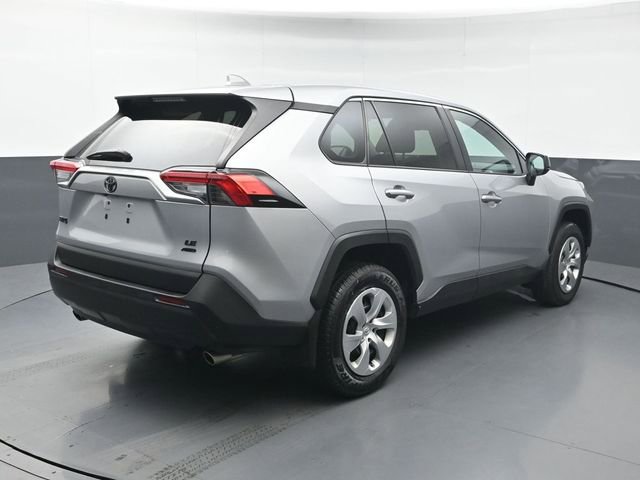 Used 2023 Toyota RAV4 LE image 5