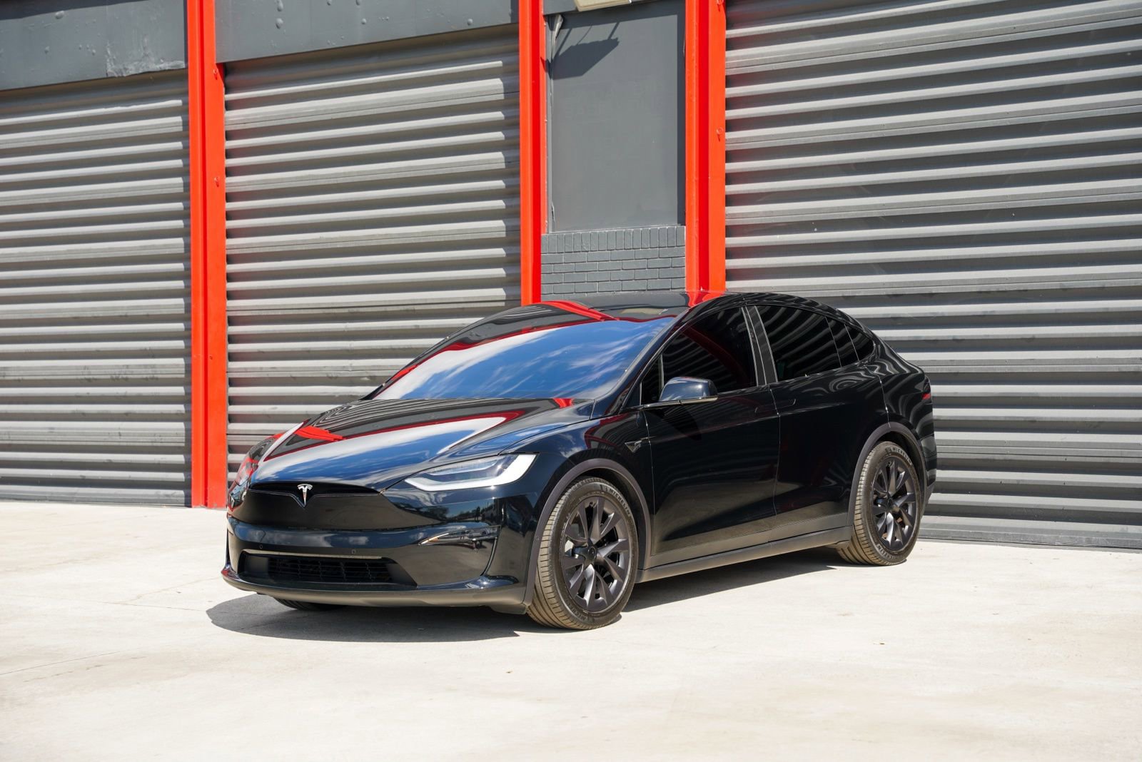 Used 2022 Tesla Model X Plaid AWD/4WD image 1