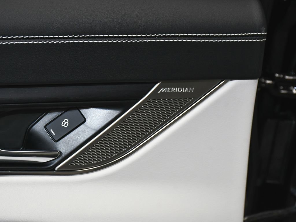 Used 2024 Jaguar XF R-Dynamic SE image 14