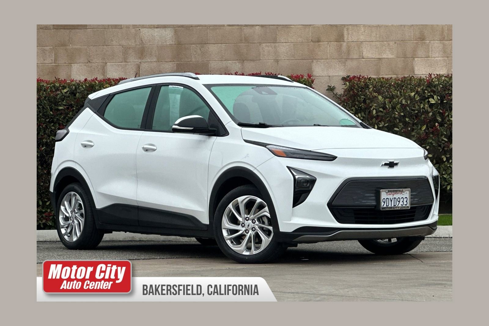 Used 2023 Chevrolet Bolt EUV LT FWD image 1