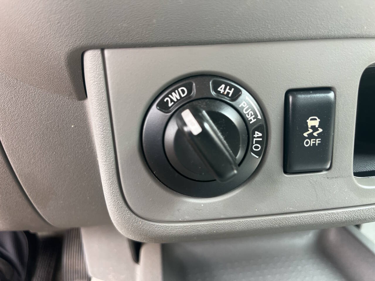 Used 2016 Nissan Frontier SV AWD/4WD image 20