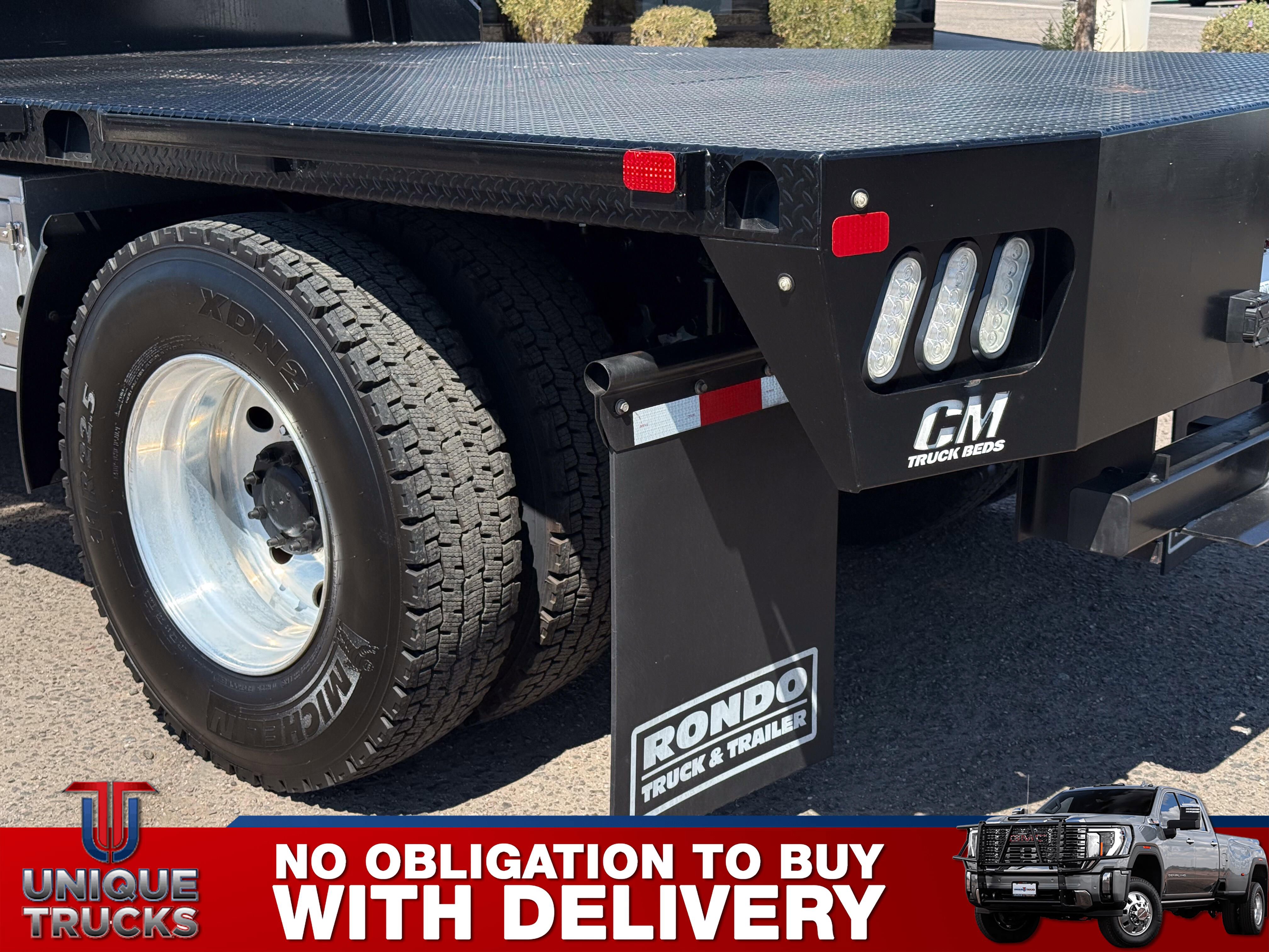 Used 2018 Ford F750 2WD Regular Cab Super Duty image 6