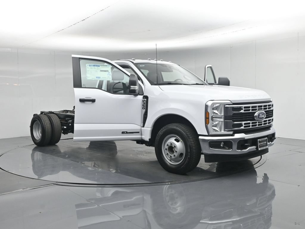 New 2026 Ford F350 XL w/ XL Chrome Package RWD image 24