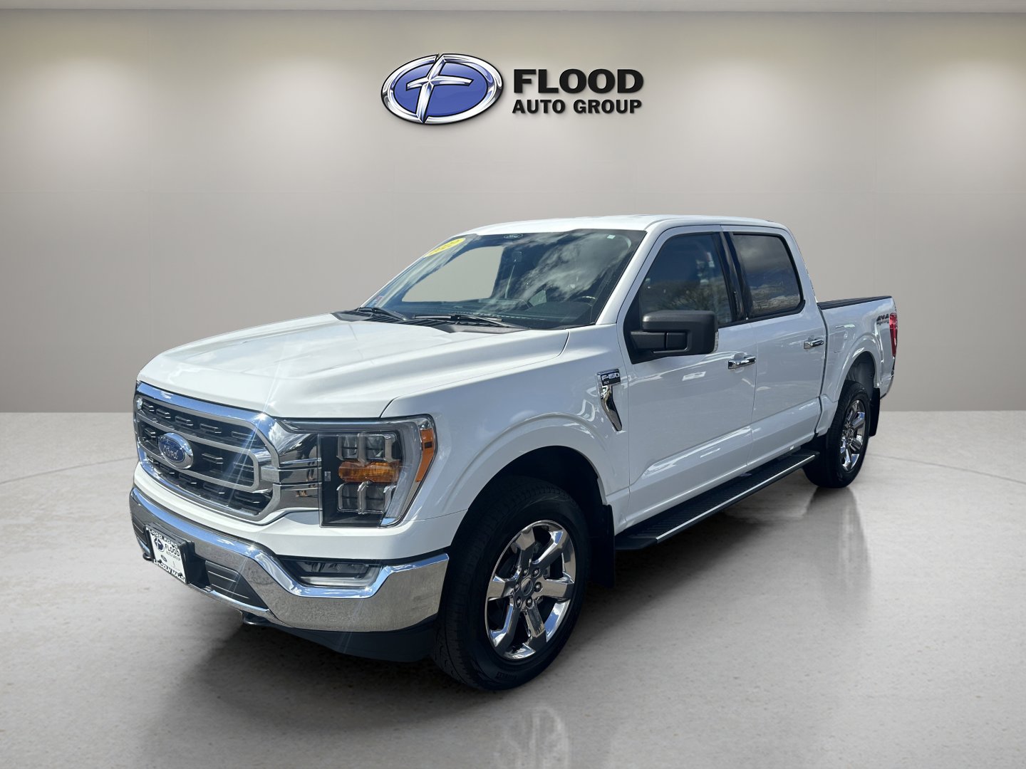 Used 2022 Ford F150 XLT w/ Equipment Group 302A High AWD/4WD image 3