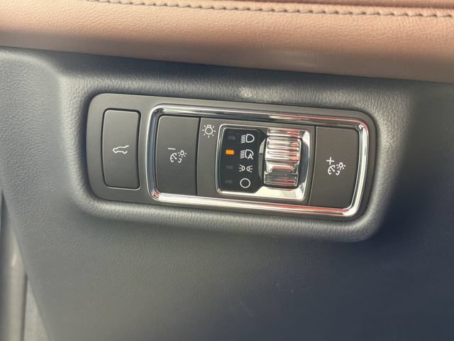 Used 2026 Lincoln Aviator Reserve w/ Luxury Package AWD/4WD image 14