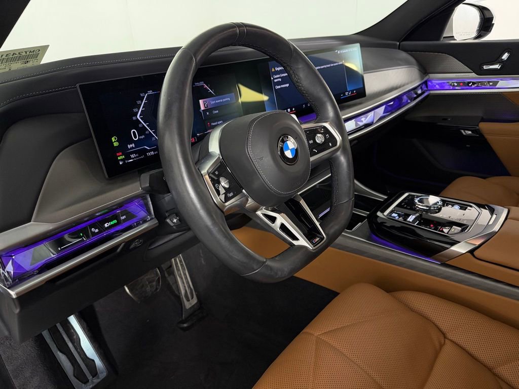 Used 2023 BMW 740i image 22
