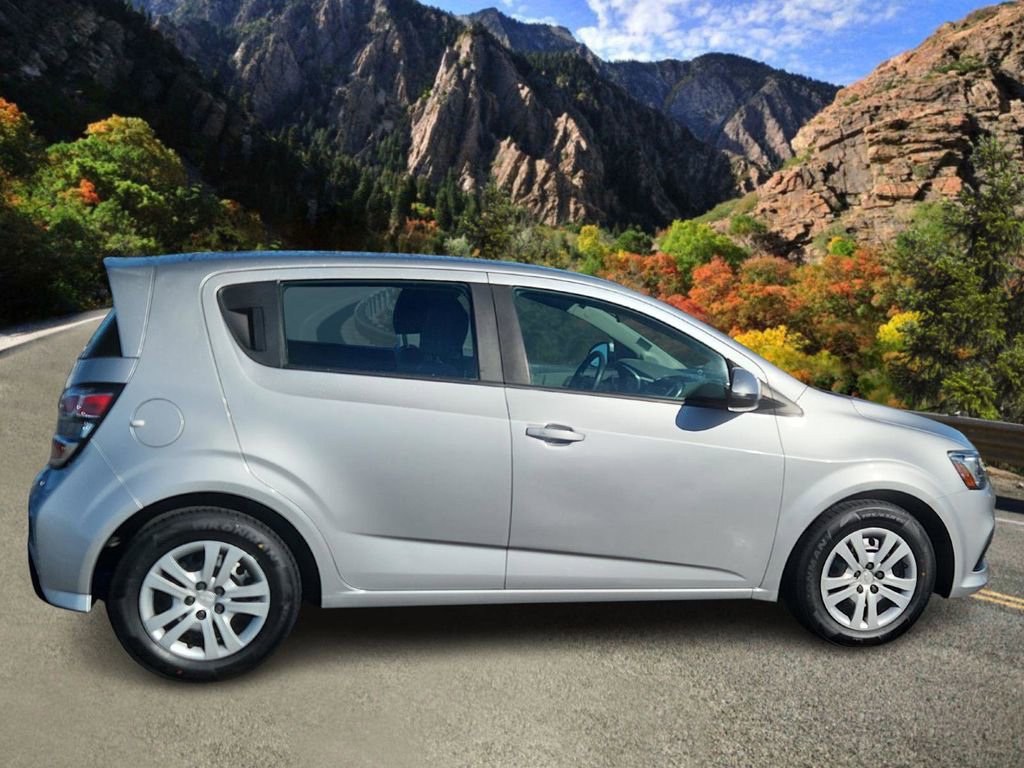 Used 2020 Chevrolet Sonic LT image 2