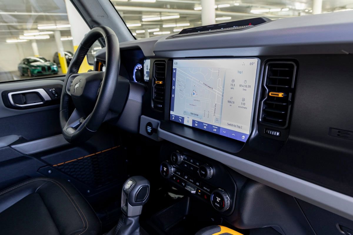 Used 2023 Ford Bronco Badlands image 35