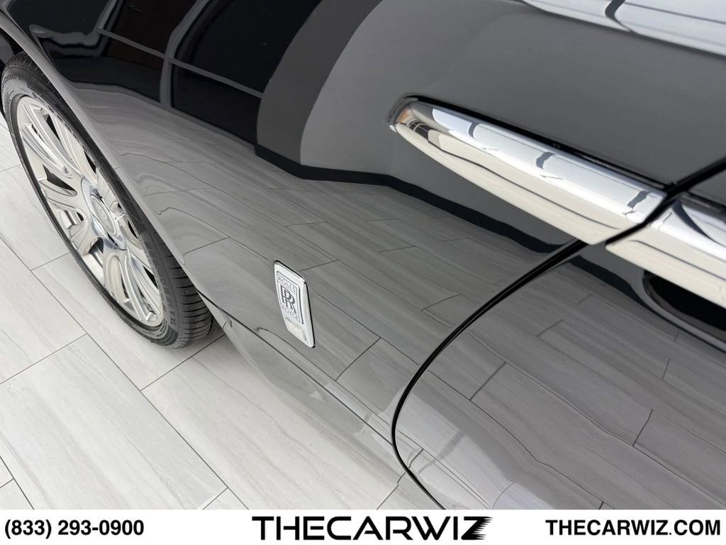 Used 2019 Rolls-Royce Dawn RWD image 14