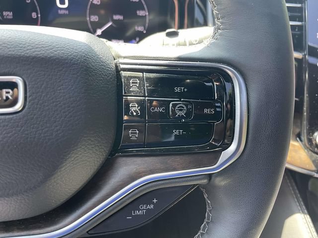 Certified 2025 Jeep Grand Wagoneer 4WD image 29