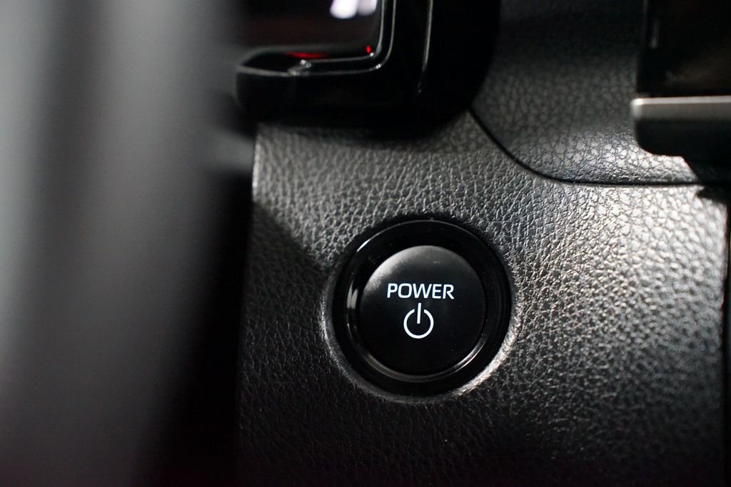 Certified 2025 Toyota Camry SE image 24