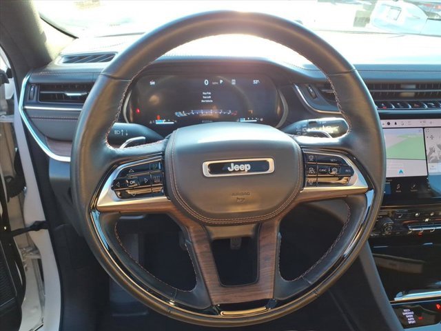 Used 2023 Jeep Grand Cherokee L Summit w/ Luxury Tech Group V image 7