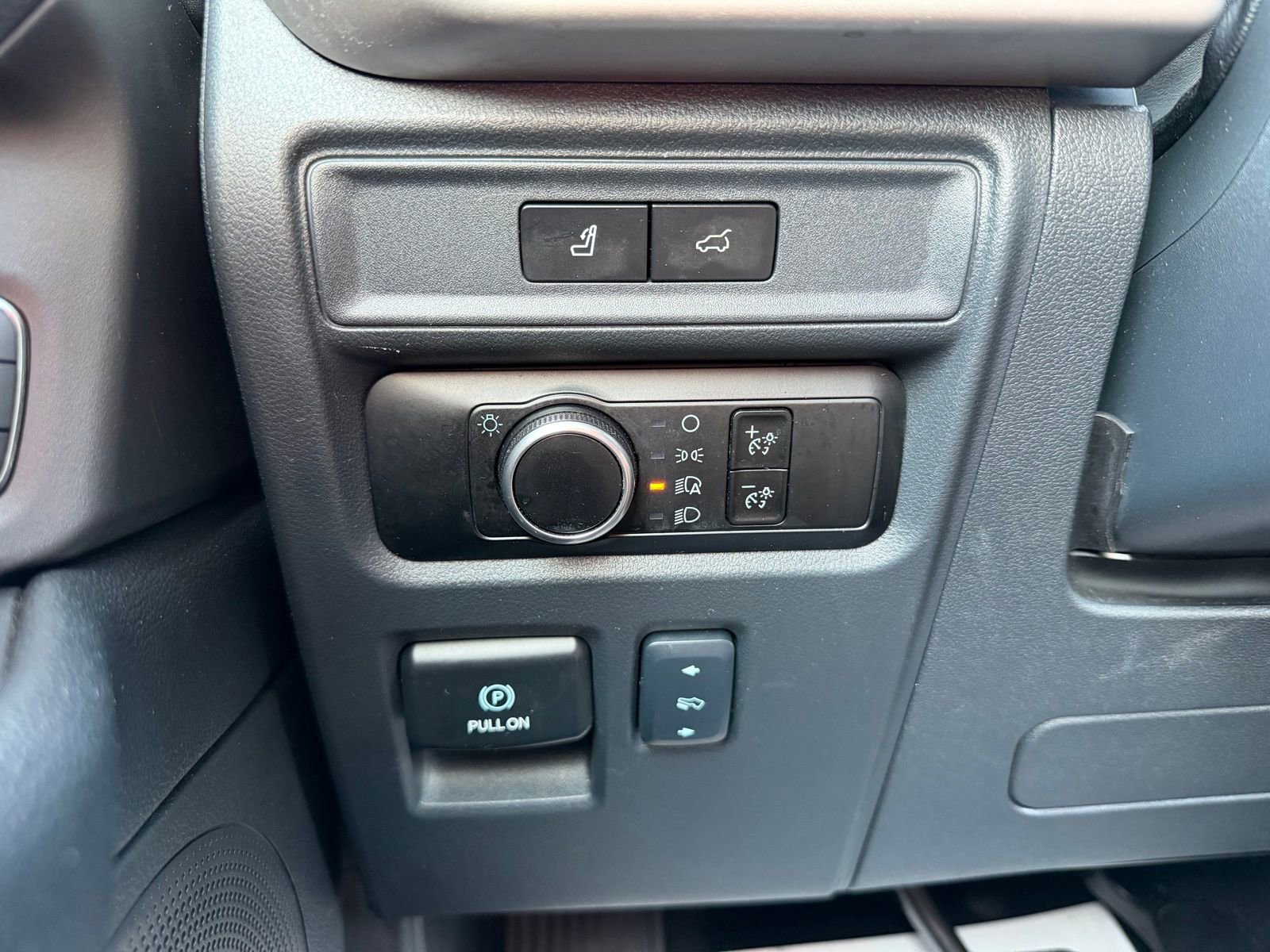 Used 2024 Ford Expedition XLT AWD/4WD image 28