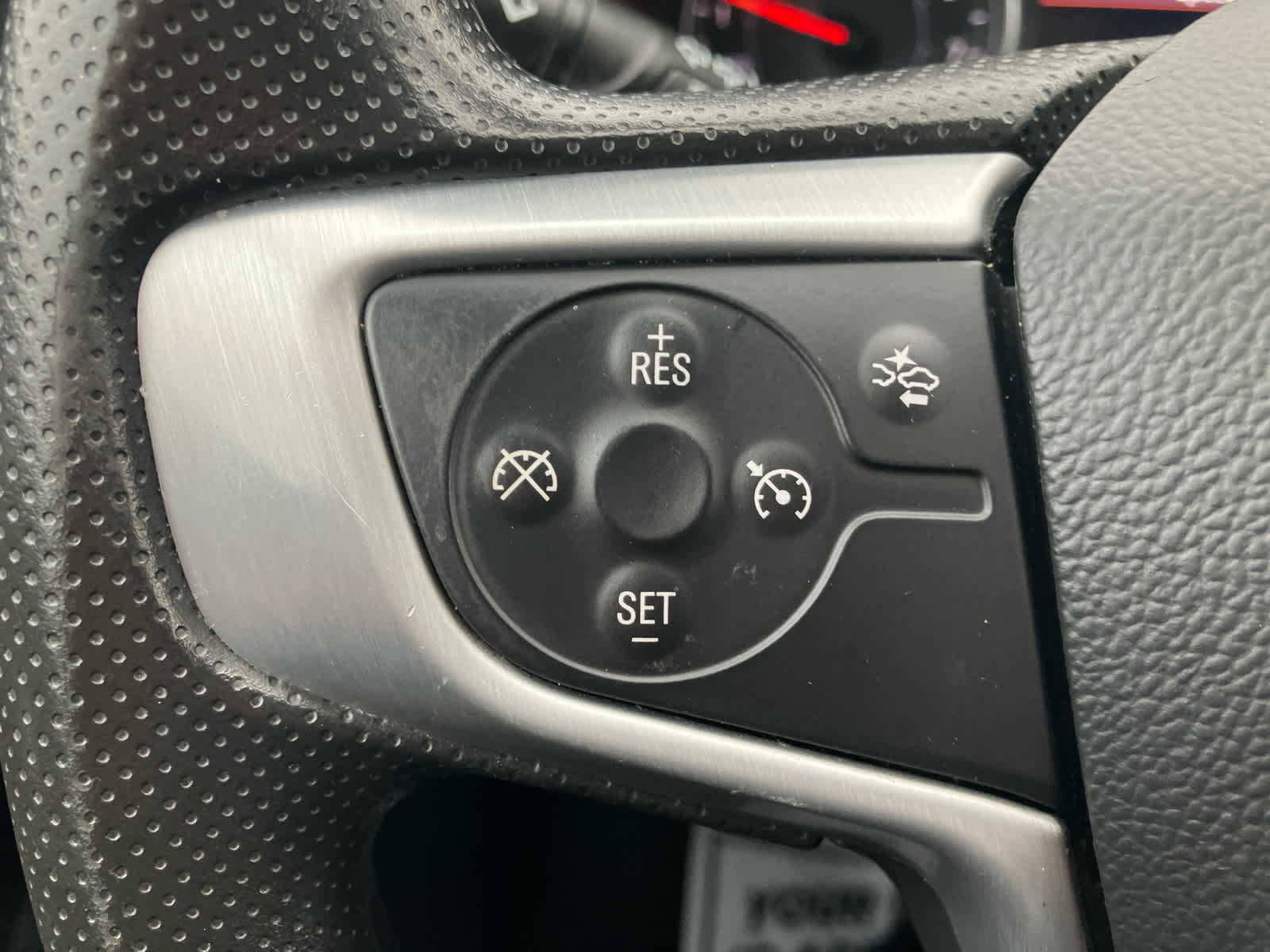 Used 2022 GMC Terrain SLE w/ Driver Convenience Package image 17