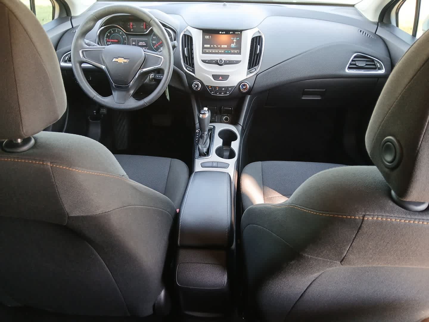 Used 2017 Chevrolet Cruze LS FWD image 60