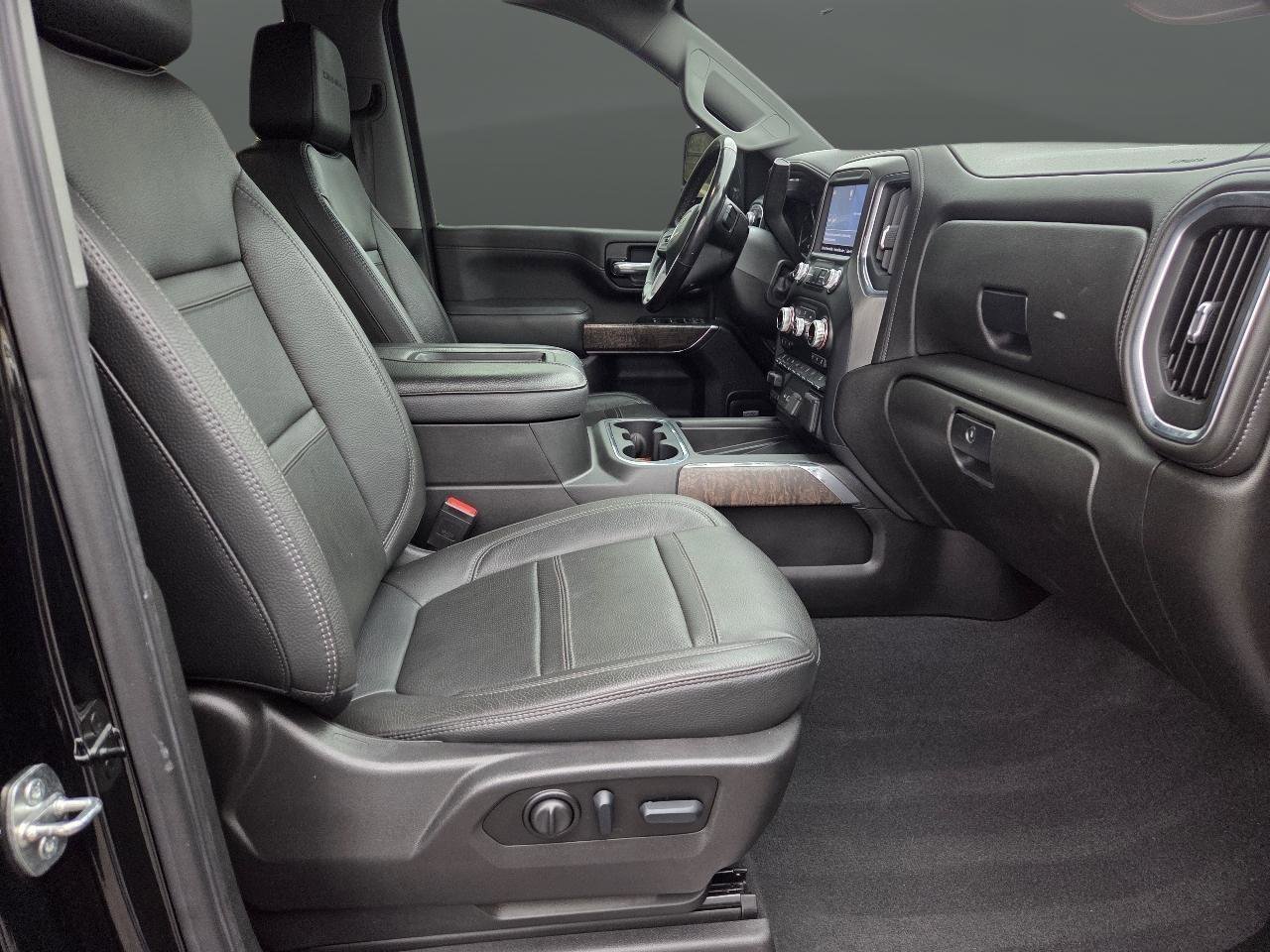 Used 2022 GMC Sierra 2500 Denali w/ Technology Package image 16