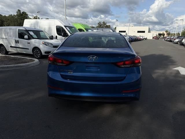 Used 2018 Hyundai Elantra SE FWD image 12