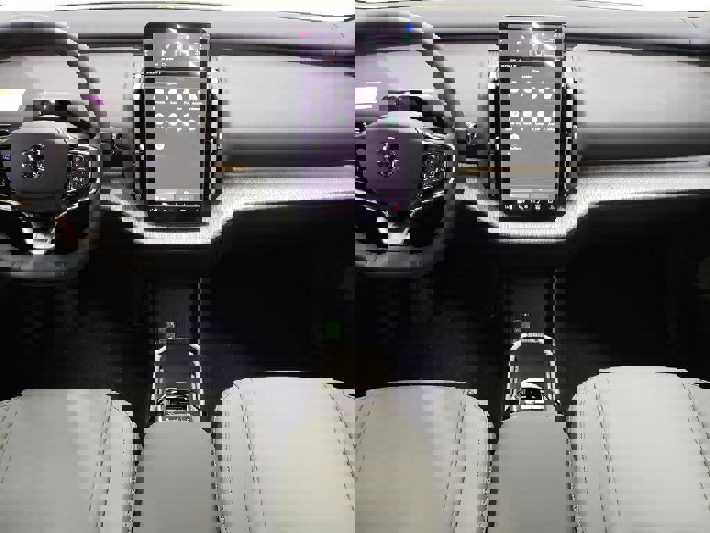 New 2026 Volvo EX30 Plus image 9