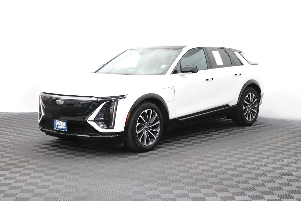 Certified 2024 Cadillac Lyriq Sport AWD/4WD image 3