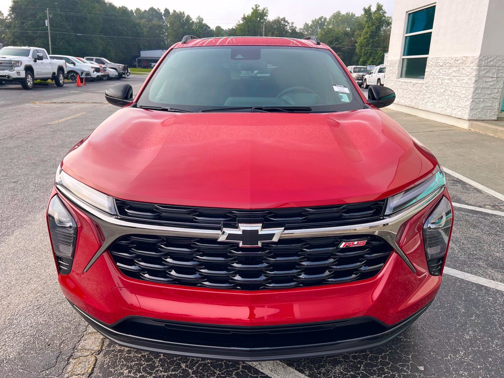 New 2026 Chevrolet Trax RS w/ Sunroof Package FWD image 5