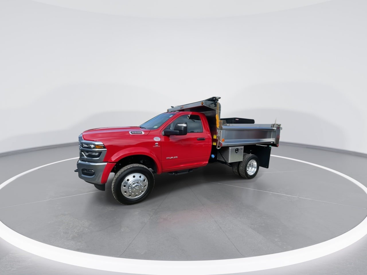 New 2026 RAM 5500 4x4 Regular Cab image 10