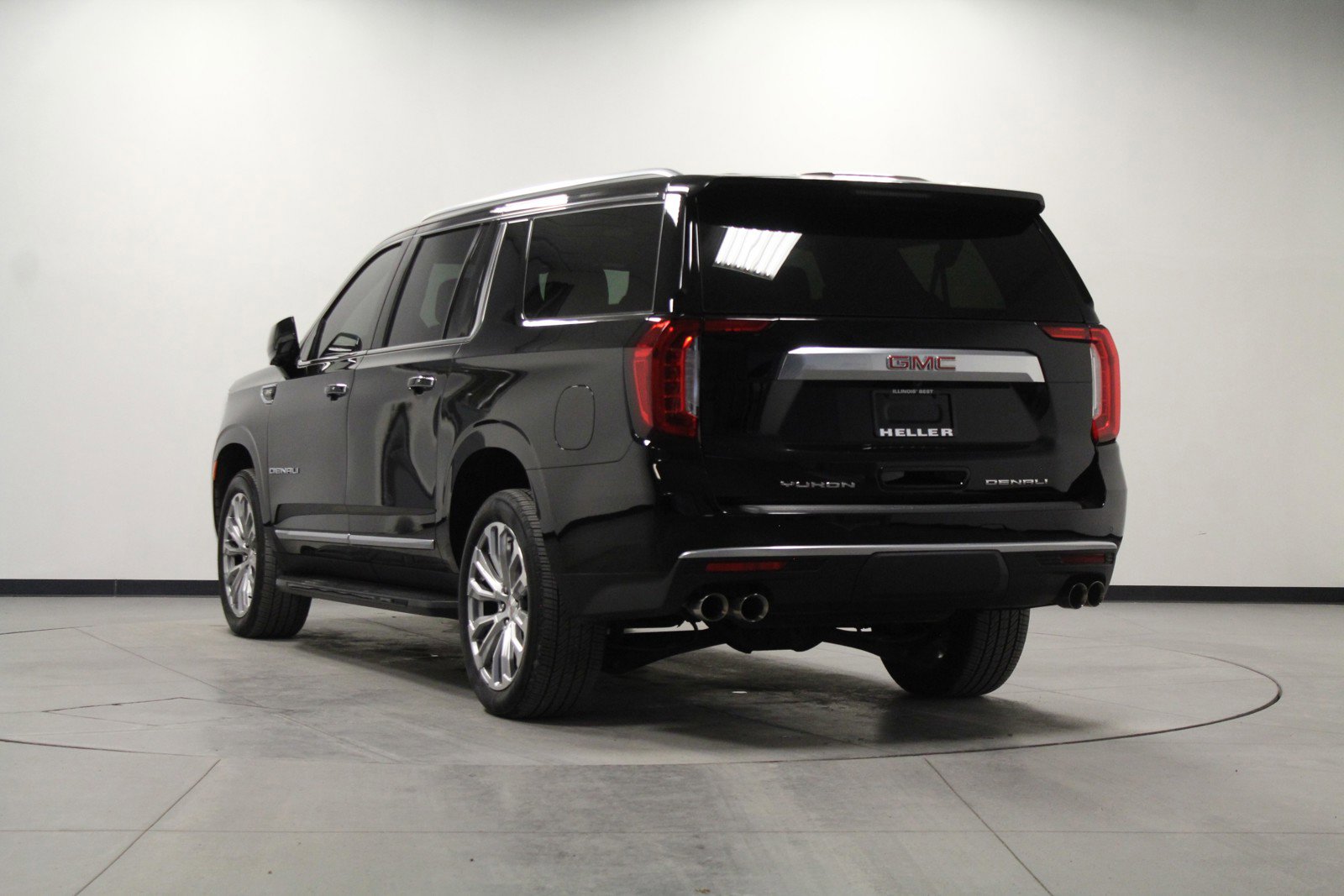 Used 2024 GMC Yukon XL Denali image 6